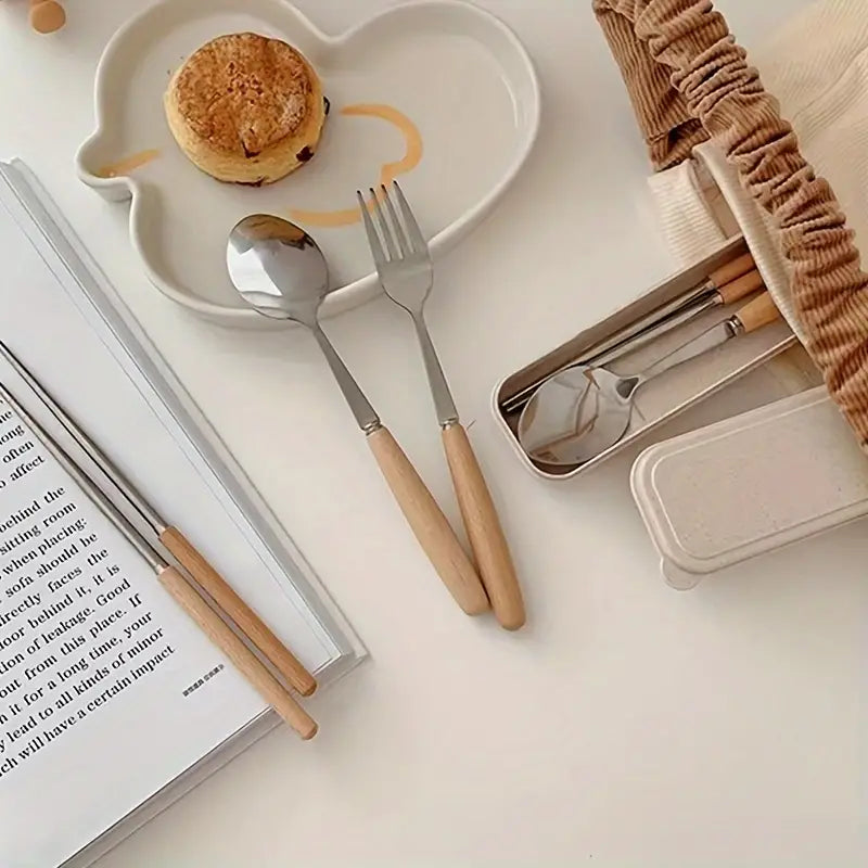 Stainless Steel Cutlery Set with Wooden Handles (1 Set)